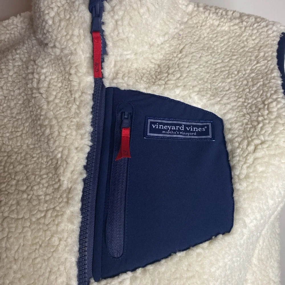 Vineyard Vines Cream Sherpa Vest with Navy Trim